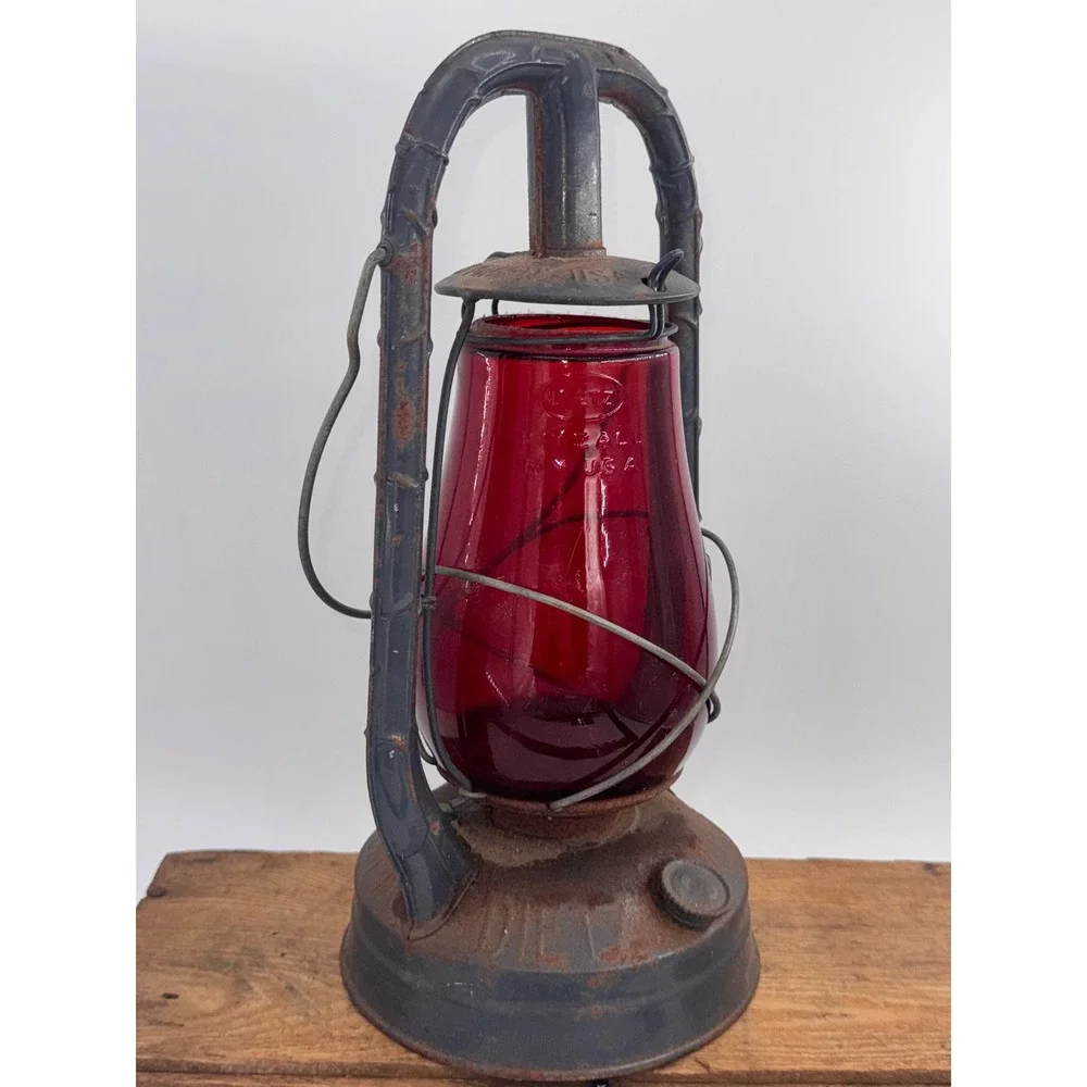 Vintage Dietz Monarch Lantern Red Fitzall Glass Globe New York USA 14 Inch